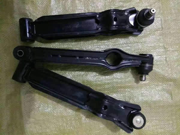 龙沙区汉唐A3电动汽车配件前大灯批发 汽车零配件的专业选择